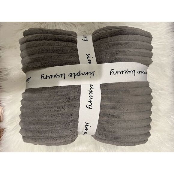 🆕 Kirkland's Home Luxury Gray Reversible Corduroy Berber Throw Blanket 50x60 - Picture 3 of 4